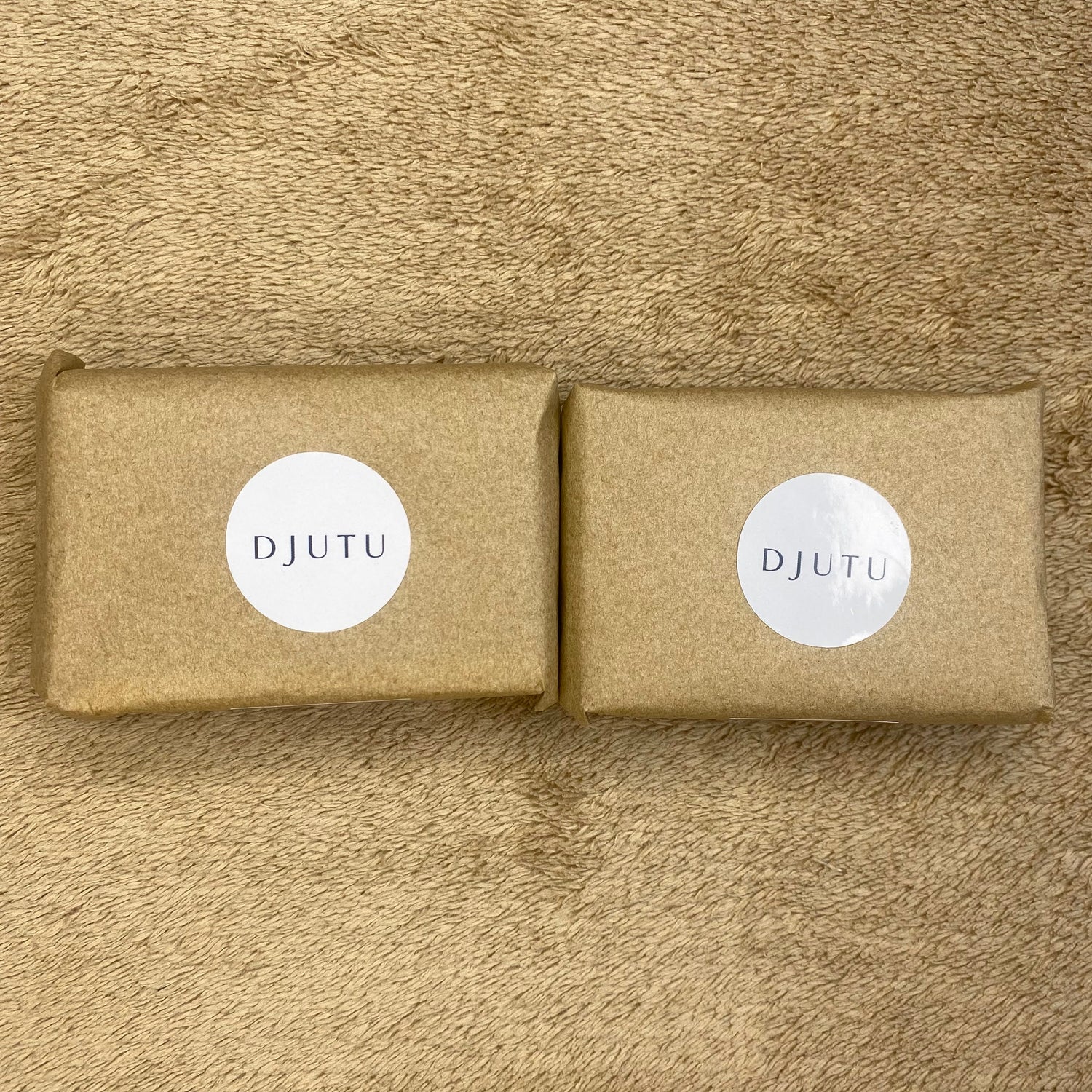 Djutu Champú Sólido